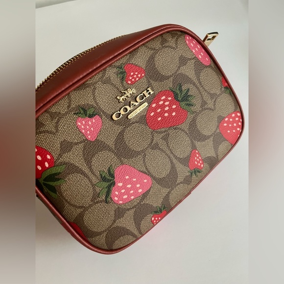 NWT COACH Mini Jamie Camera Bag In Signature Canvas Wild Strawberry Print Xbody - Picture 8 of 10